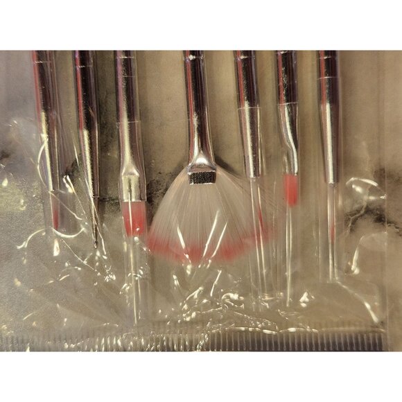 7 Piece White Handle Nail Art Brush Set For Detailed Nail Design & Manicure - Picture 3 of 5
